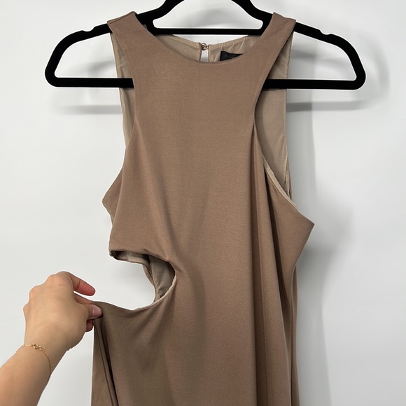 Michael Costello x REVOLVE Rylan Midi Dress in Taupe L - Picture 6 of 11